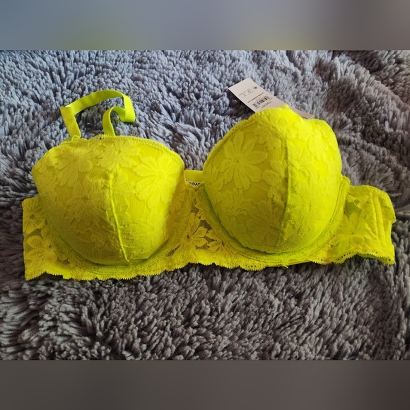 No Boundaries Lace Balconette Bra with Sugarcup - Picture 2 of 4